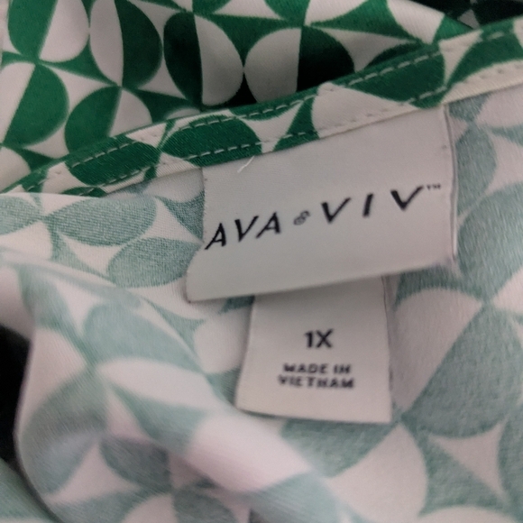 AVA & VIV Green White Geometric Design Feminine Casual Midi Dress Size 1X - Picture 10 of 12